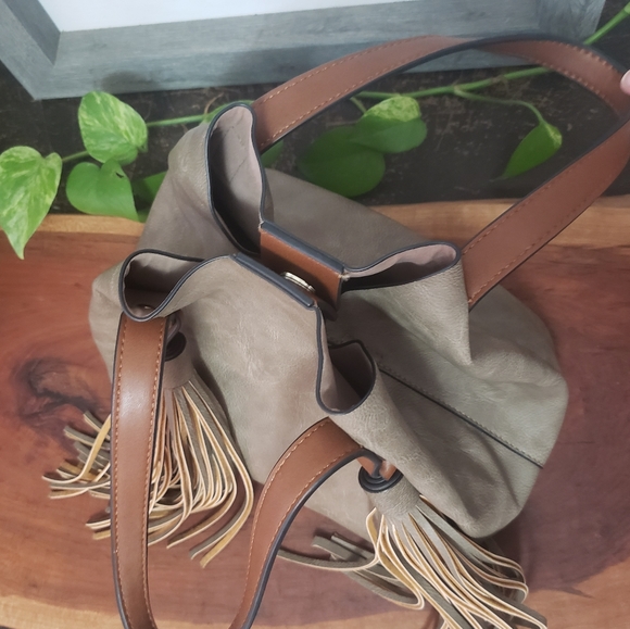 Satchel purse bag with double tassels NEW - Picture 3 of 12